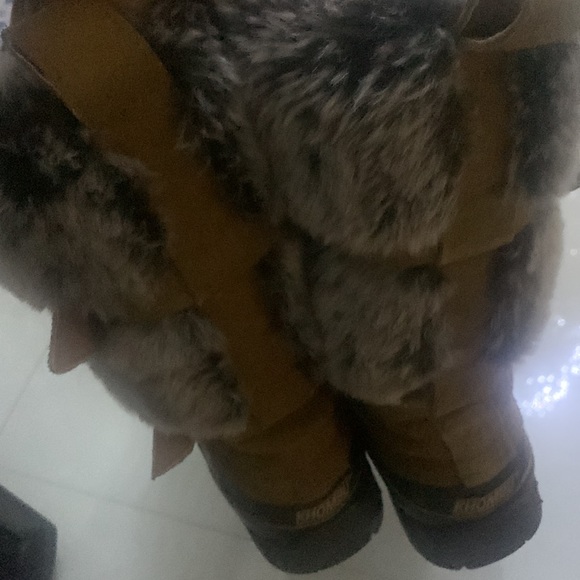 Boots - Picture 2 of 3